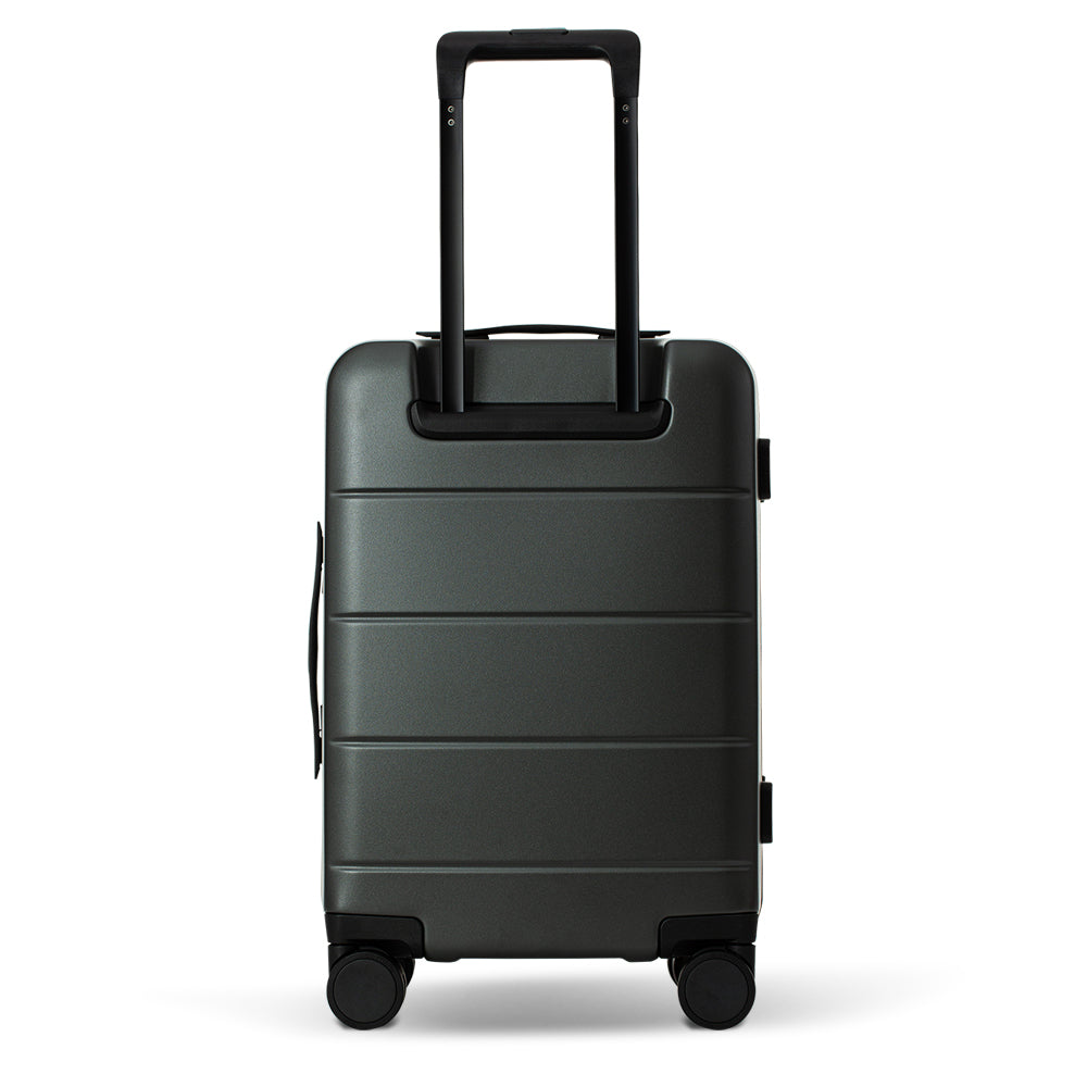 Predator Street Style Luggage 20インチ