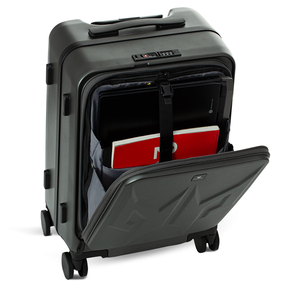 Predator Street Style Luggage 20インチ