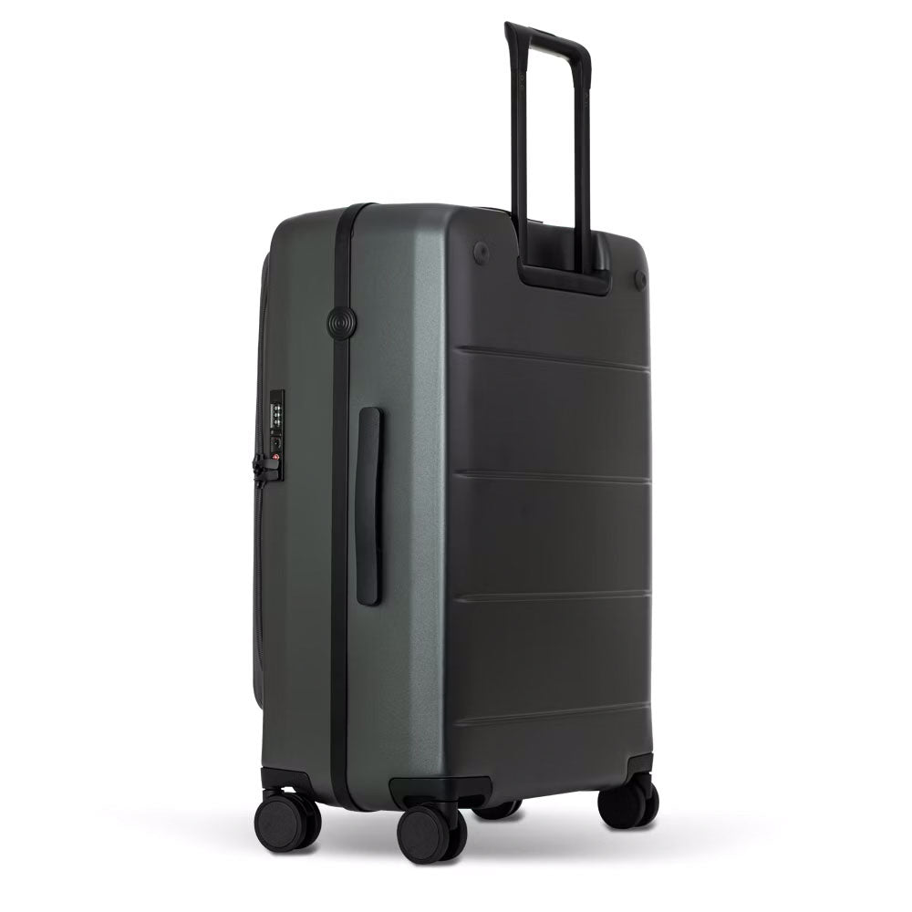 Predator Street Style Luggage 25インチ