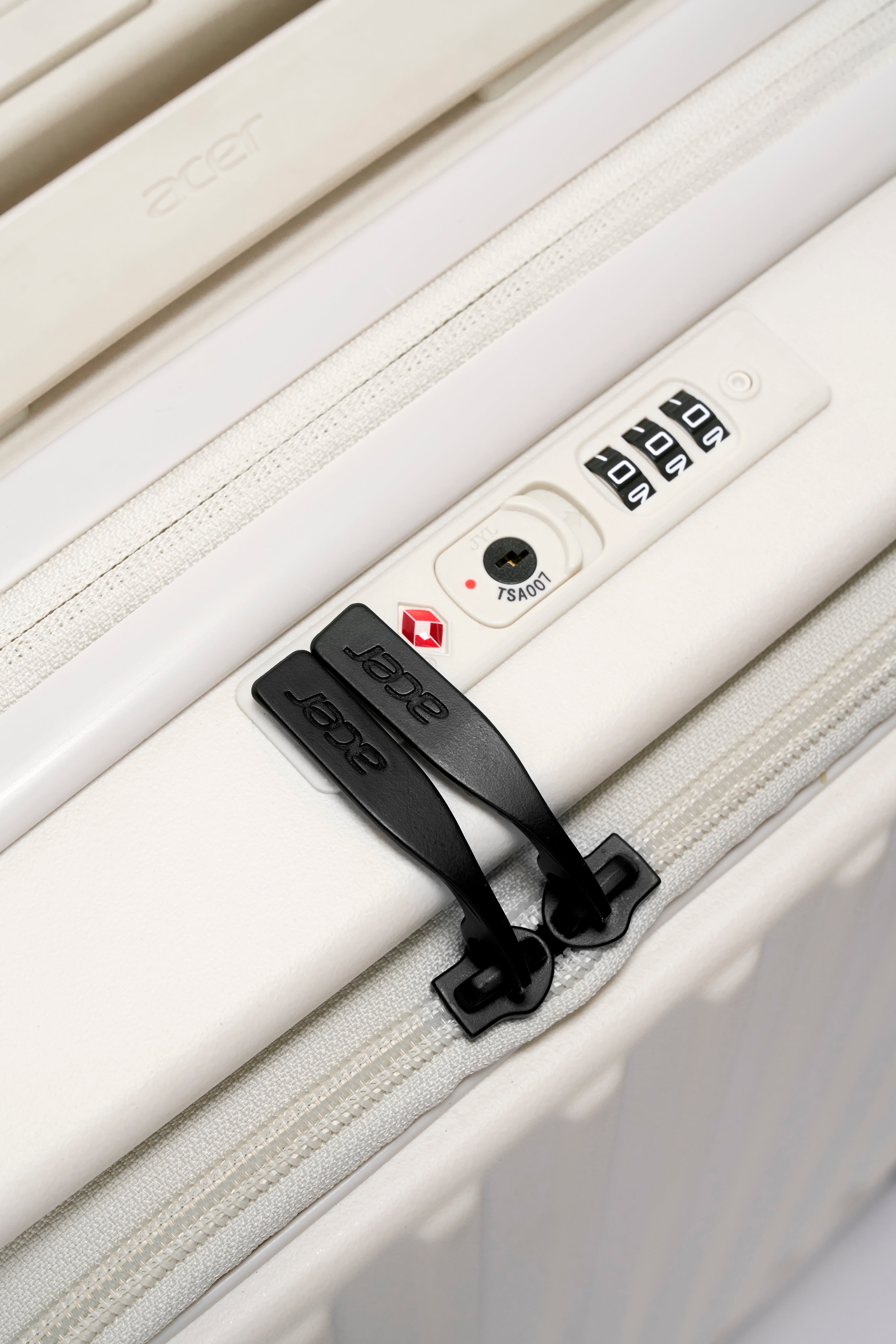 Acer Barcelona Carry-on 20インチ