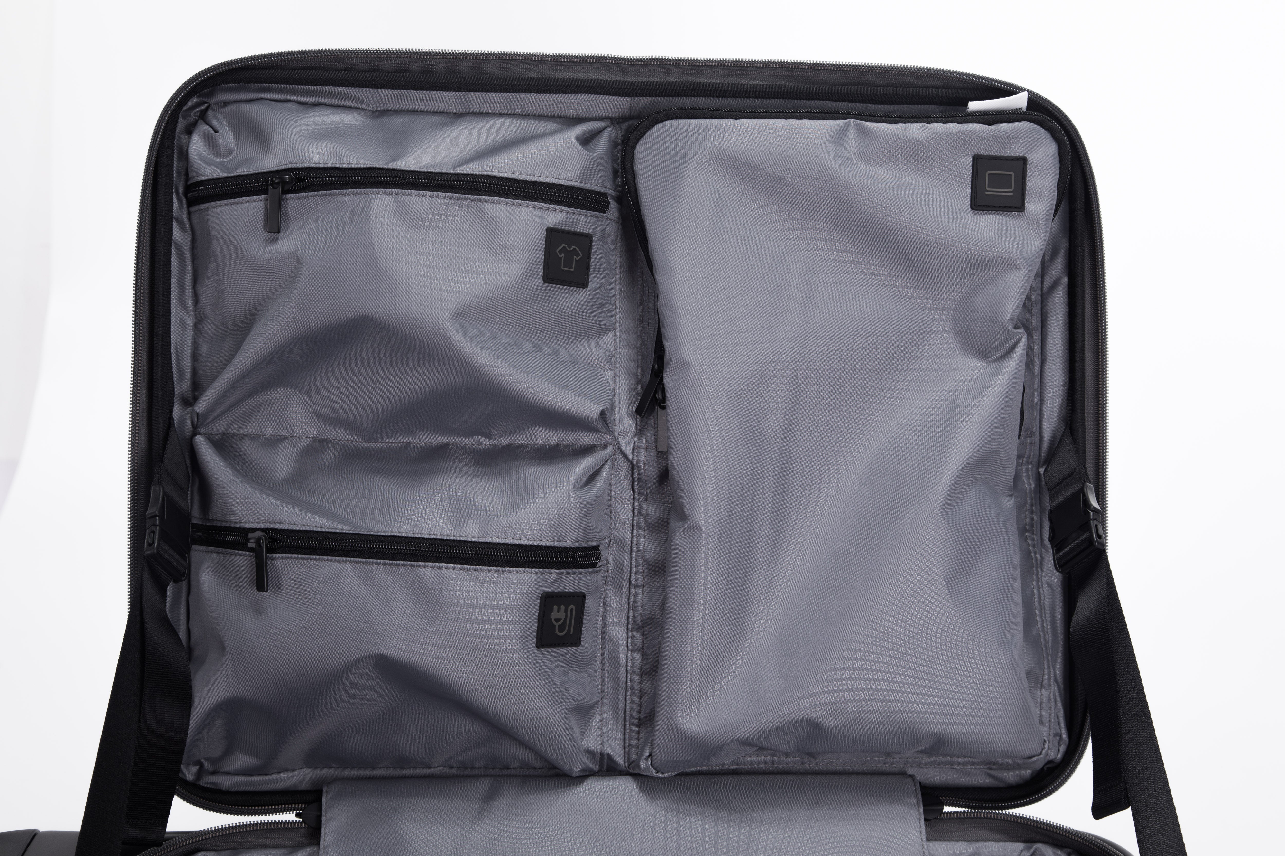 Predator Street Style Luggage 25インチ