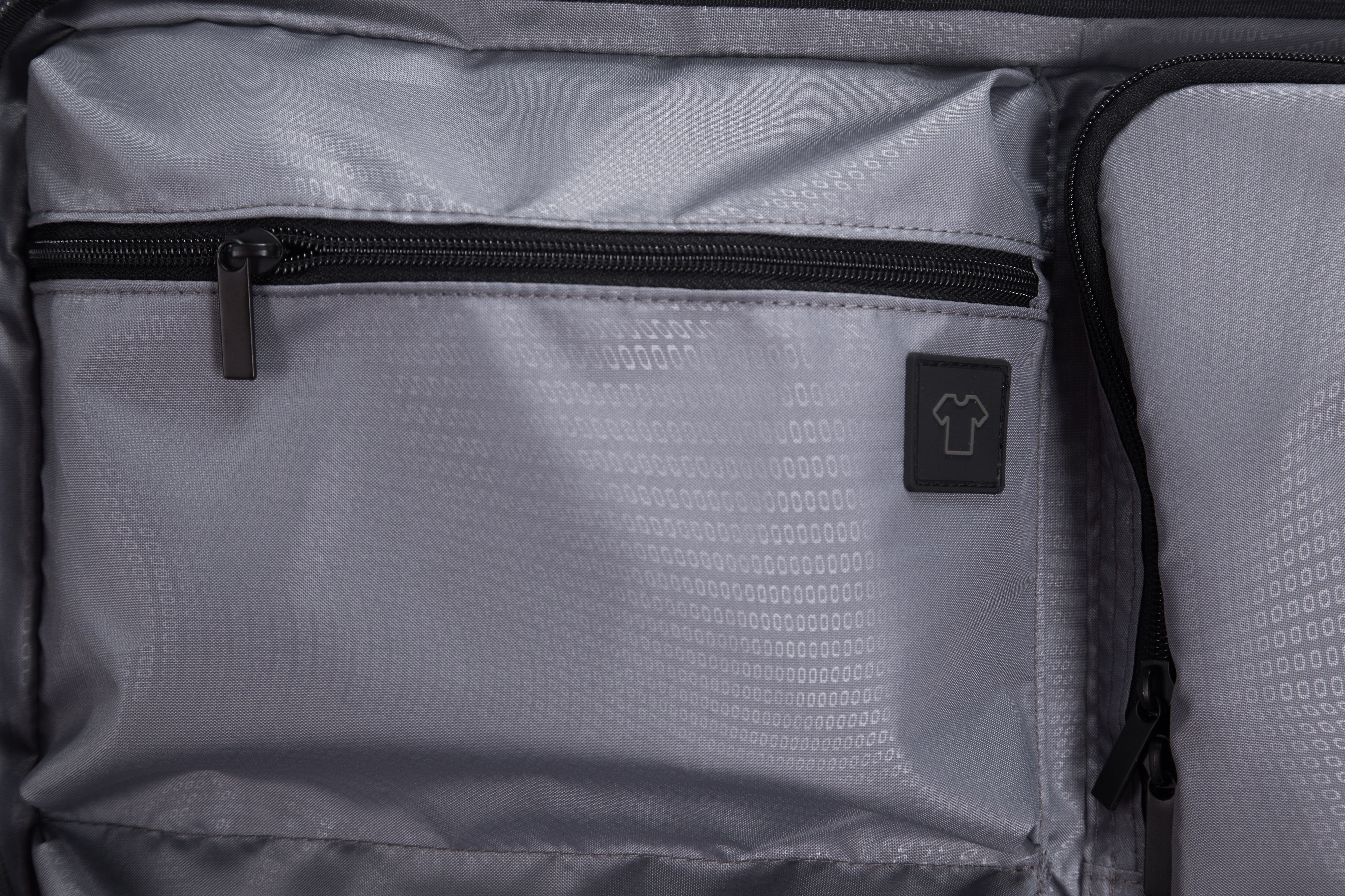 Predator Street Style Luggage 25インチ