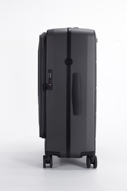 Predator Street Style Luggage 25インチ