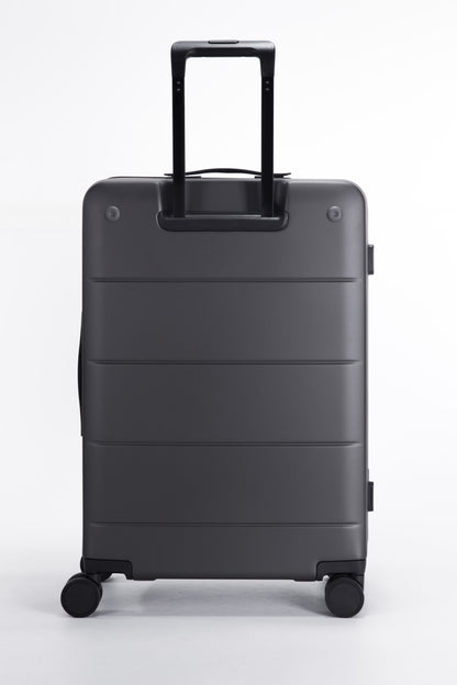 Predator Street Style Luggage 25インチ
