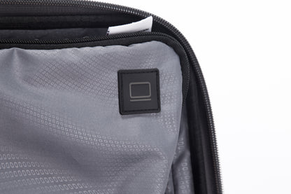 Predator Street Style Luggage 25インチ