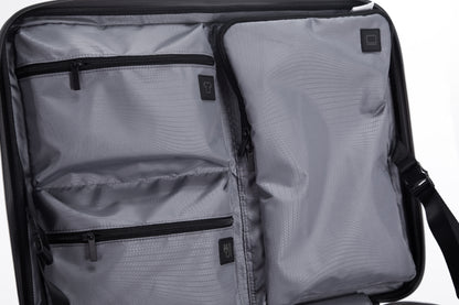 Predator Street Style Luggage 25インチ