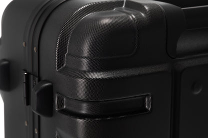 Predator Robust Luggage 22インチ